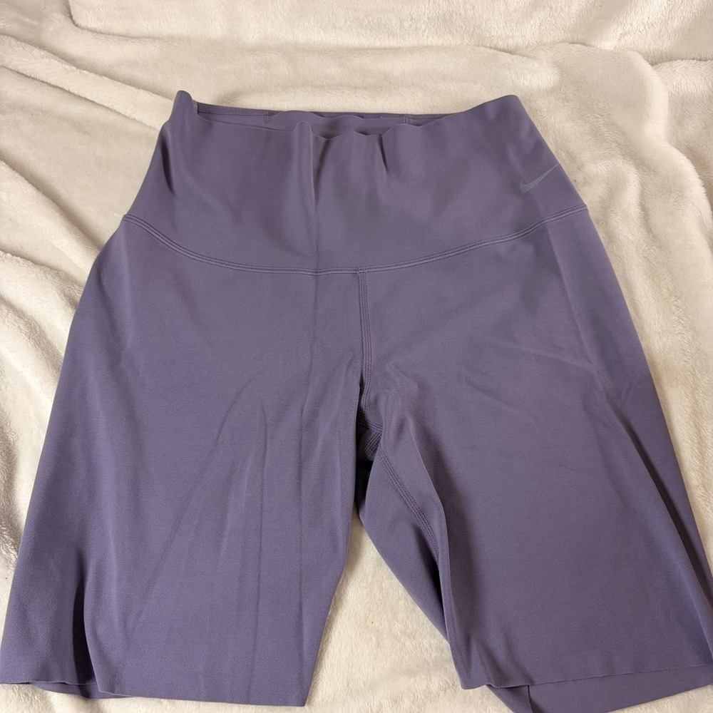 Nike Zenvy Gentle Support High Waisted Biker‎ Shorts Purple Med Athleisure Gym